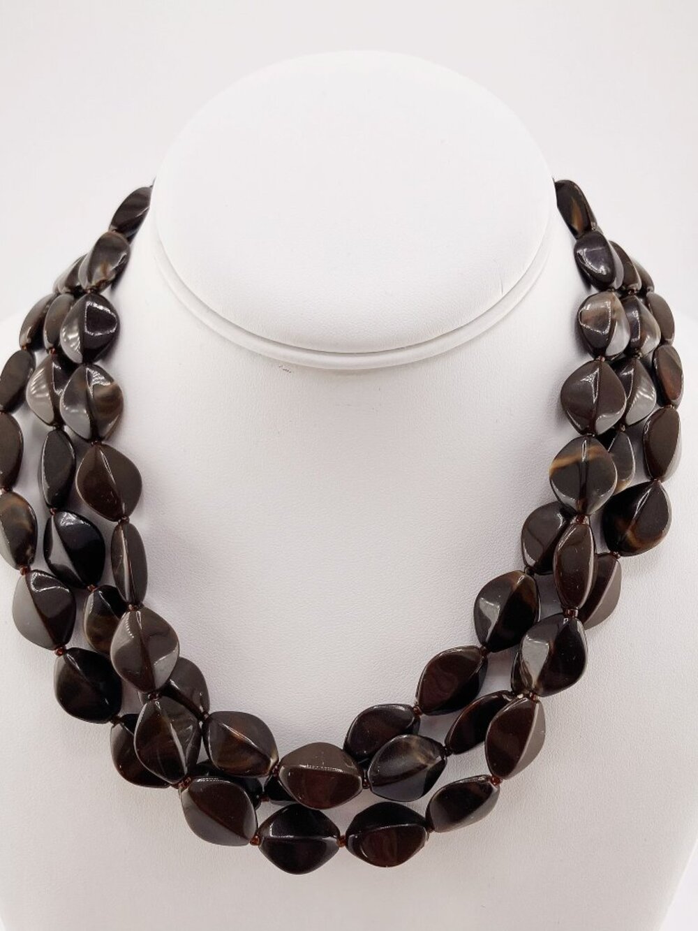 VINTAGE Dark brown triple strand marbled plastic bead necklace c. 1960s jewelry
